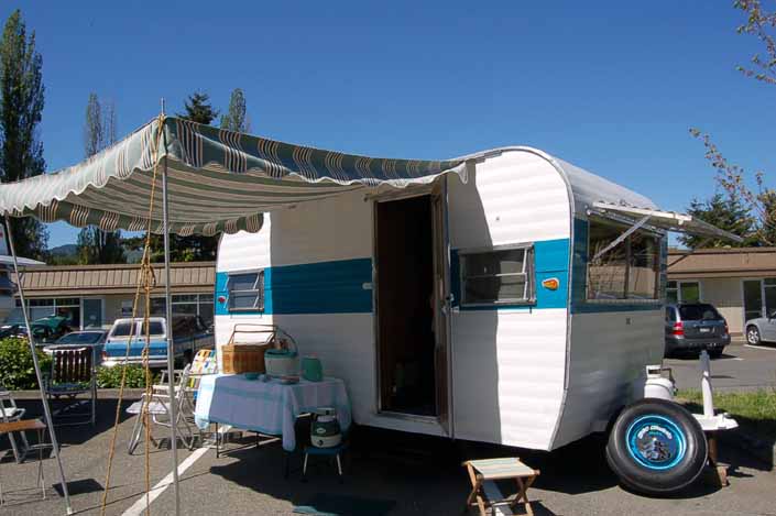 Great looking Aladdin vintage trailer at the Issaquah vintage trailer rally in washington state